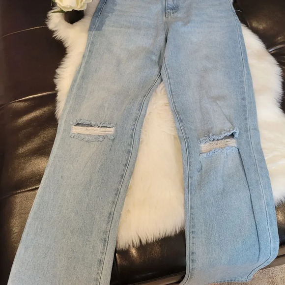 BP Nordstrom  Slashed Mom Jean - Picture 7 of 11